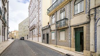 Central 1-Bed W/ River Views Great For D Nomads & R Workers