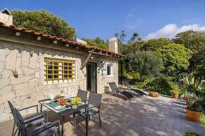 Wilderness Escape: Secluded Haven For Remote Work