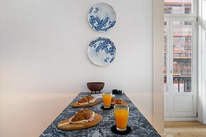 Prime Location Contemporary Luxury Apartment W/ Ac & Elevator