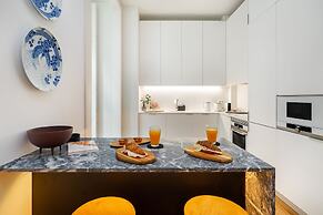 Prime Location Contemporary Luxury Apartment W/ Ac & Elevator