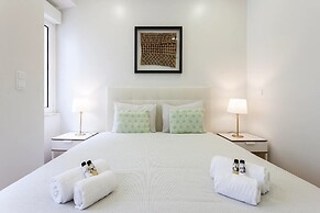 Alfama Spacious 2-Bed Near Feira Da Ladra