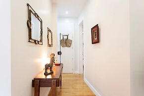 Alfama Spacious 2-Bed Near Feira Da Ladra