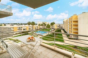 Family Holidays W/ S-Pool, Ac, Elevator & Garage