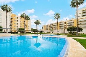Family Holidays W/ S-Pool, Ac, Elevator & Garage