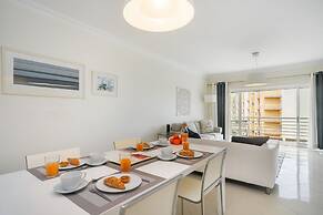 Family Holidays W/ S-Pool, Ac, Elevator & Garage