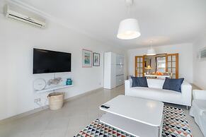 Family Holidays W/ S-Pool, Ac, Elevator & Garage