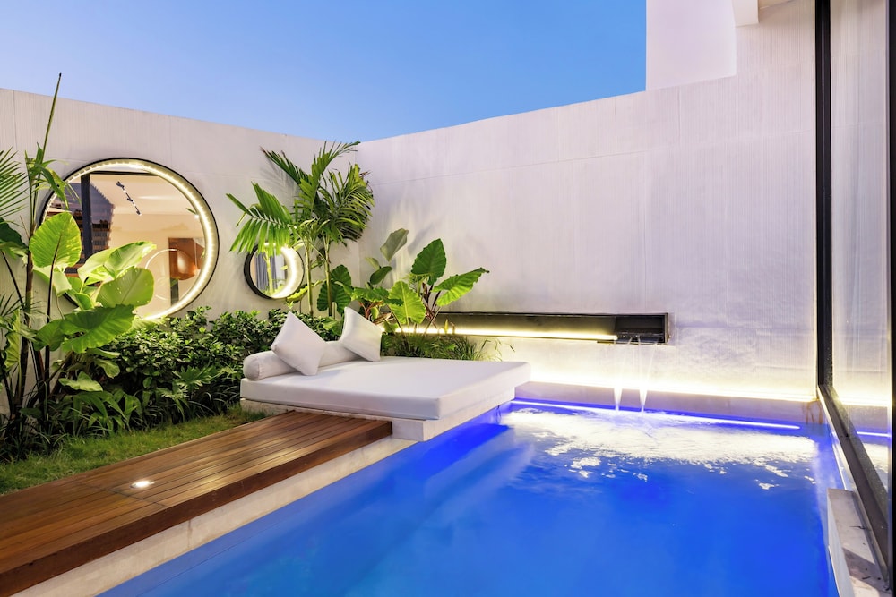 Alex Villas Complex N5