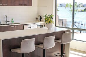 StayAU 5BR Lakefront Escape Point Cook