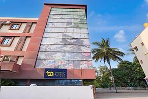 Leo Grand Hotel