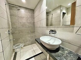 Hotel Rockbay-near sea beach & temple