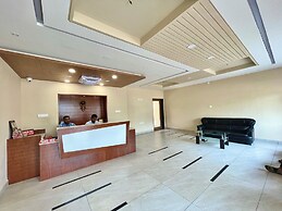 Hotel Rockbay-near sea beach & temple