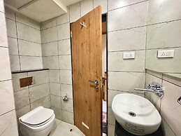 Hotel Rockbay-near sea beach & temple