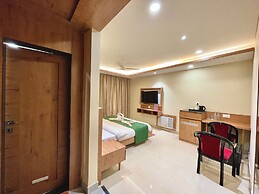 Hotel Rockbay-near sea beach & temple