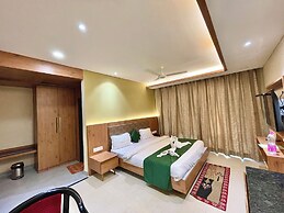 Hotel Rockbay-near sea beach & temple