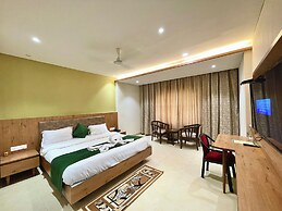 Hotel Rockbay-near sea beach & temple