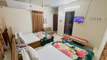 Hotel Labbaik Three Residential