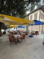 Oldies Hotel Bistro Restaurant