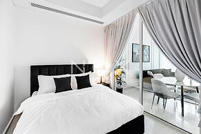 2BR 908 Bay Square B13