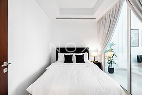 2BR 908 Bay Square B13