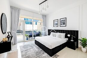 2BR 908 Bay Square B13