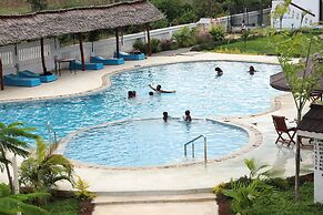 White Peacock Resort