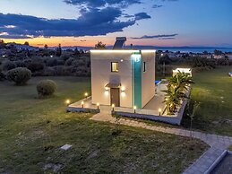 Continent Villas