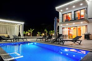 Continent Villas