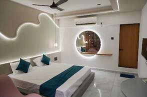 HOTEL RAJ PALACE