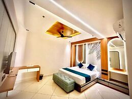 HOTEL RAJ PALACE