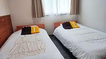 Hotel Frontier