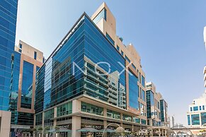 1BR STUDY 706 BAY SQUARE B7