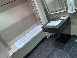 Hotel Maple Ridge