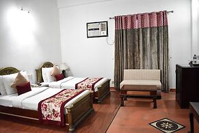 Hotel Maple Ridge