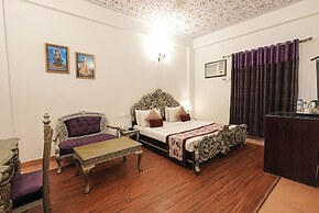 Hotel Maple Ridge