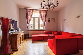 Red by Grand Apartments