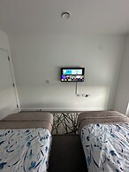 Skyview Elegance Luxury Top-floor Retreat
