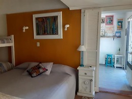 Dark Green House en Chacras de Coria