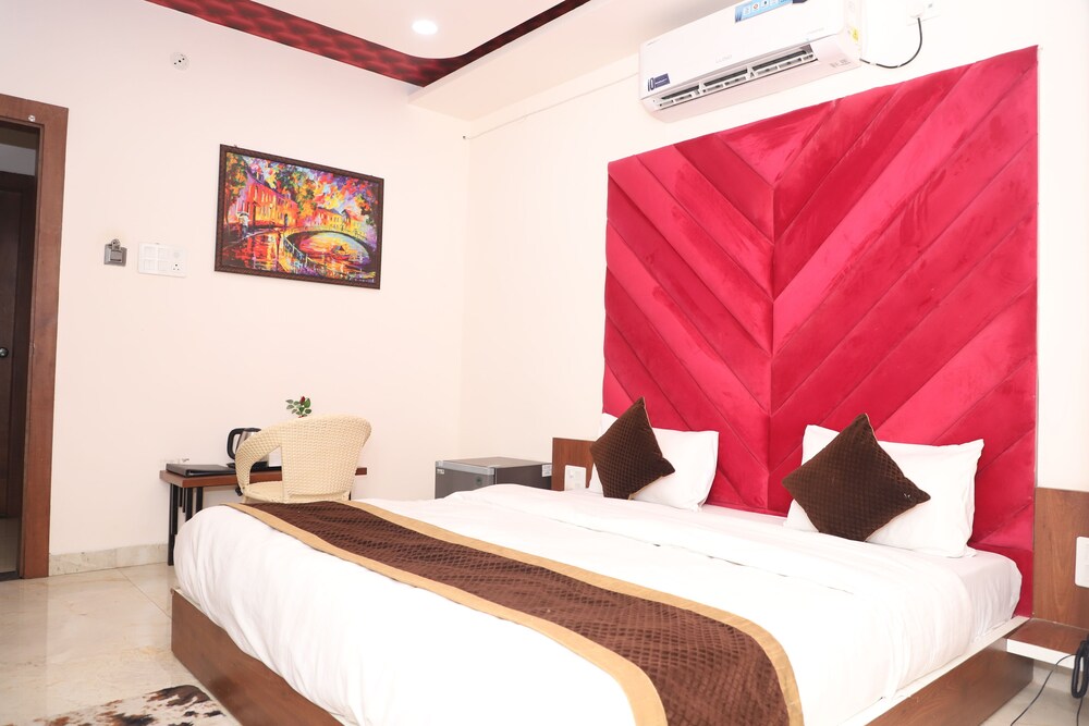 Hotel Vatika Palace Narmadapuram