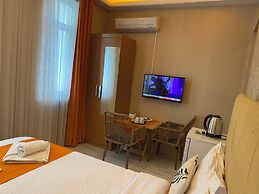 Aura Hotel