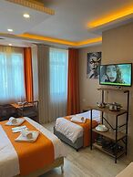 Aura Hotel