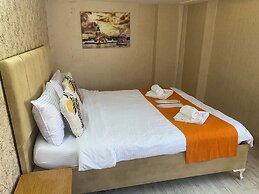 Aura Hotel