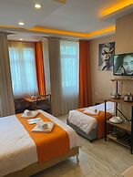 Aura Hotel