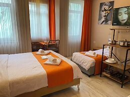 Aura Hotel