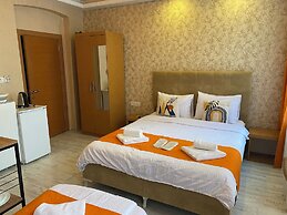 Aura Hotel