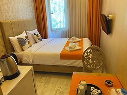Aura Hotel
