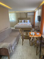 Aura Hotel