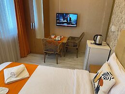 Aura Hotel