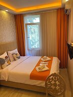 Aura Hotel