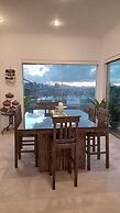 390 Villa Vista