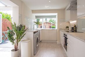 Stunning Townhouse with Large Garden